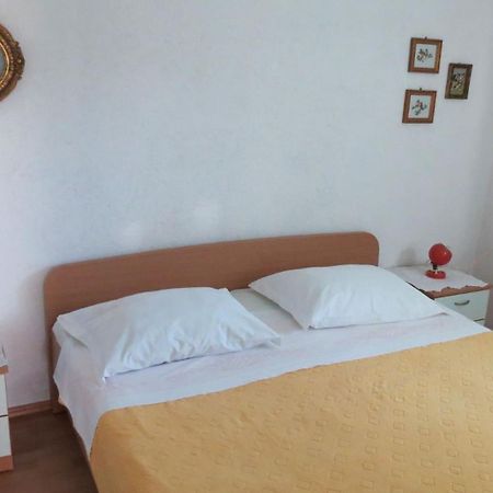 Apartments Janja - Terrace Sea View Necujam Ngoại thất bức ảnh